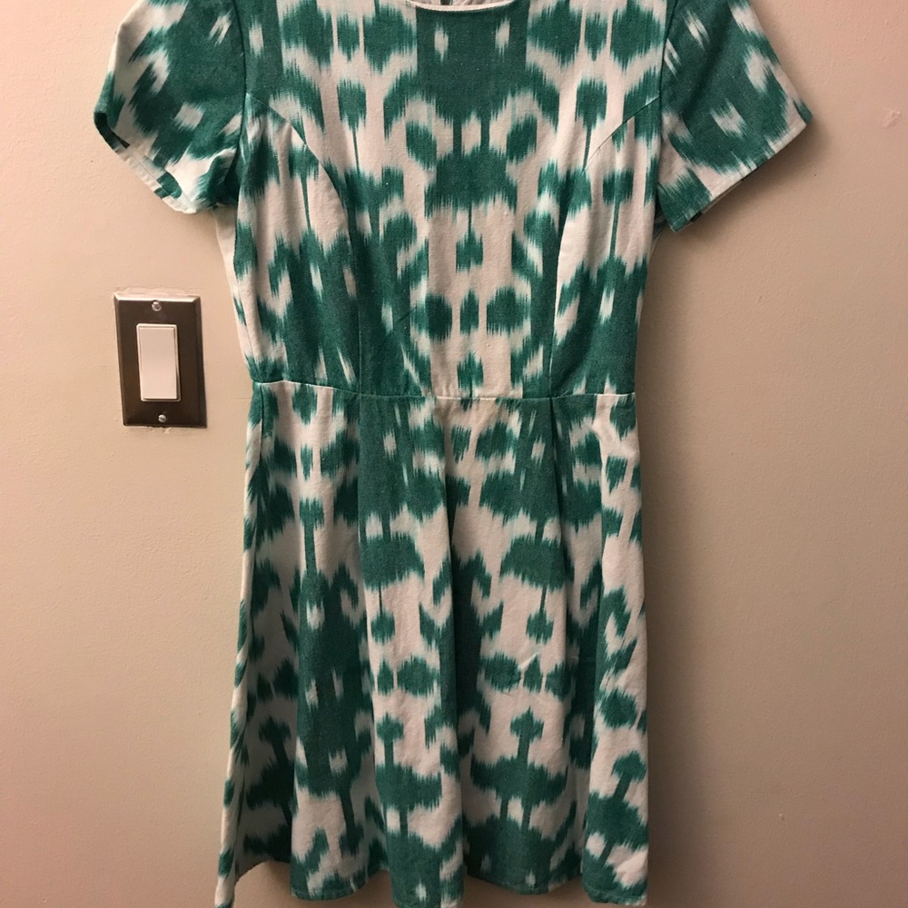 Vineyard vines dress